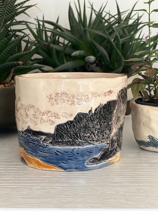 Mewslade Bay – Handmade Stoneware Pot
